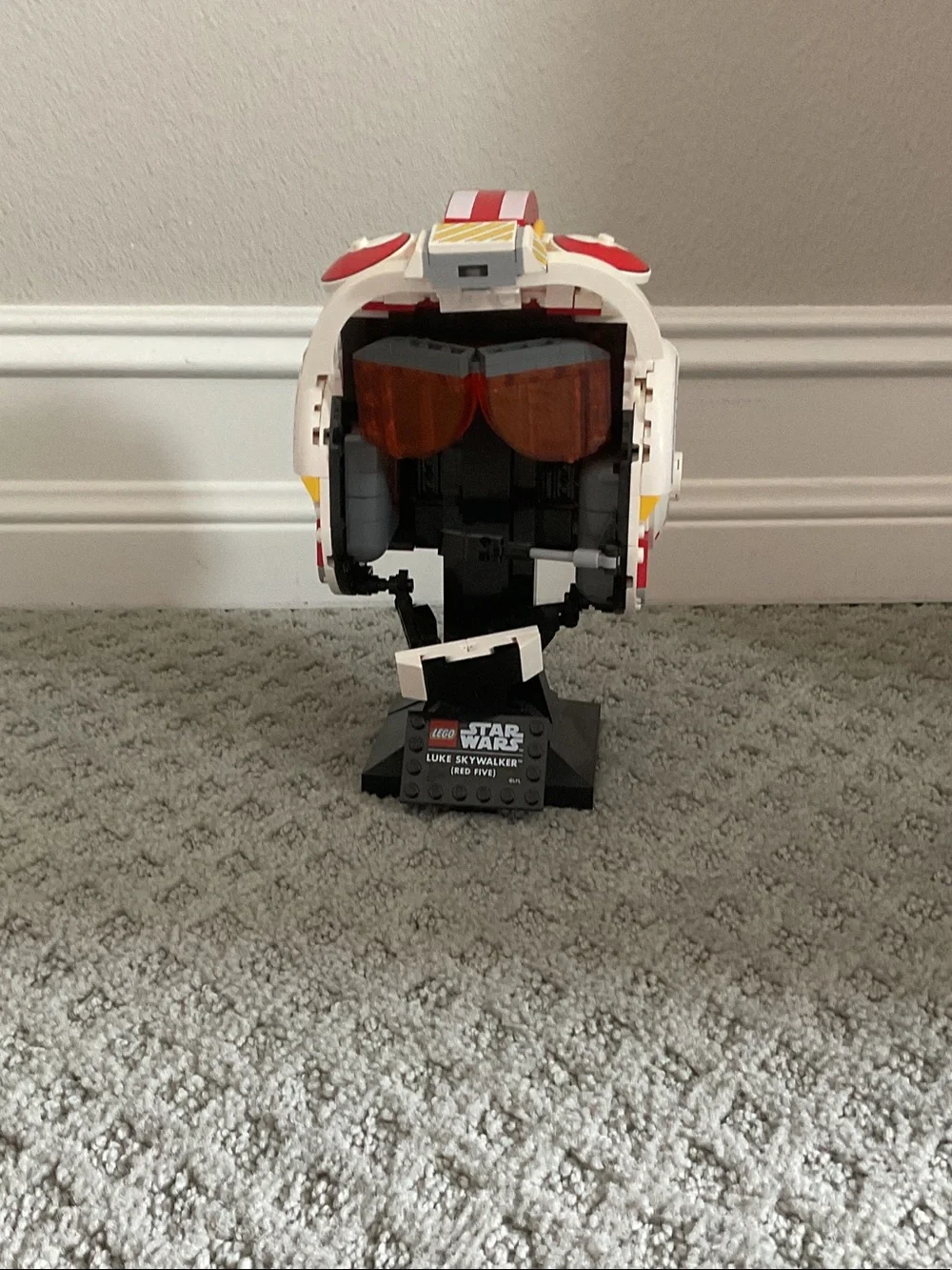 Lego White and Red Luke Skywalker Pilot Helmet with Translucent Orange Visor